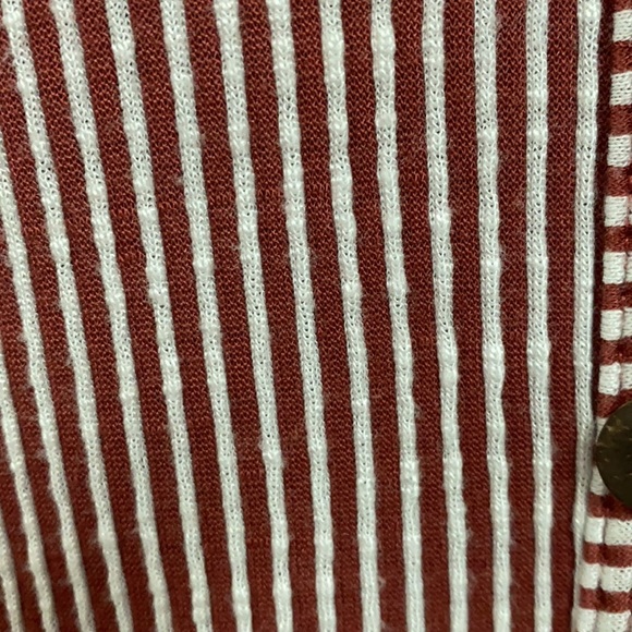 GYFT red/white stripe button down blouse - Size Medium - Picture 6 of 8